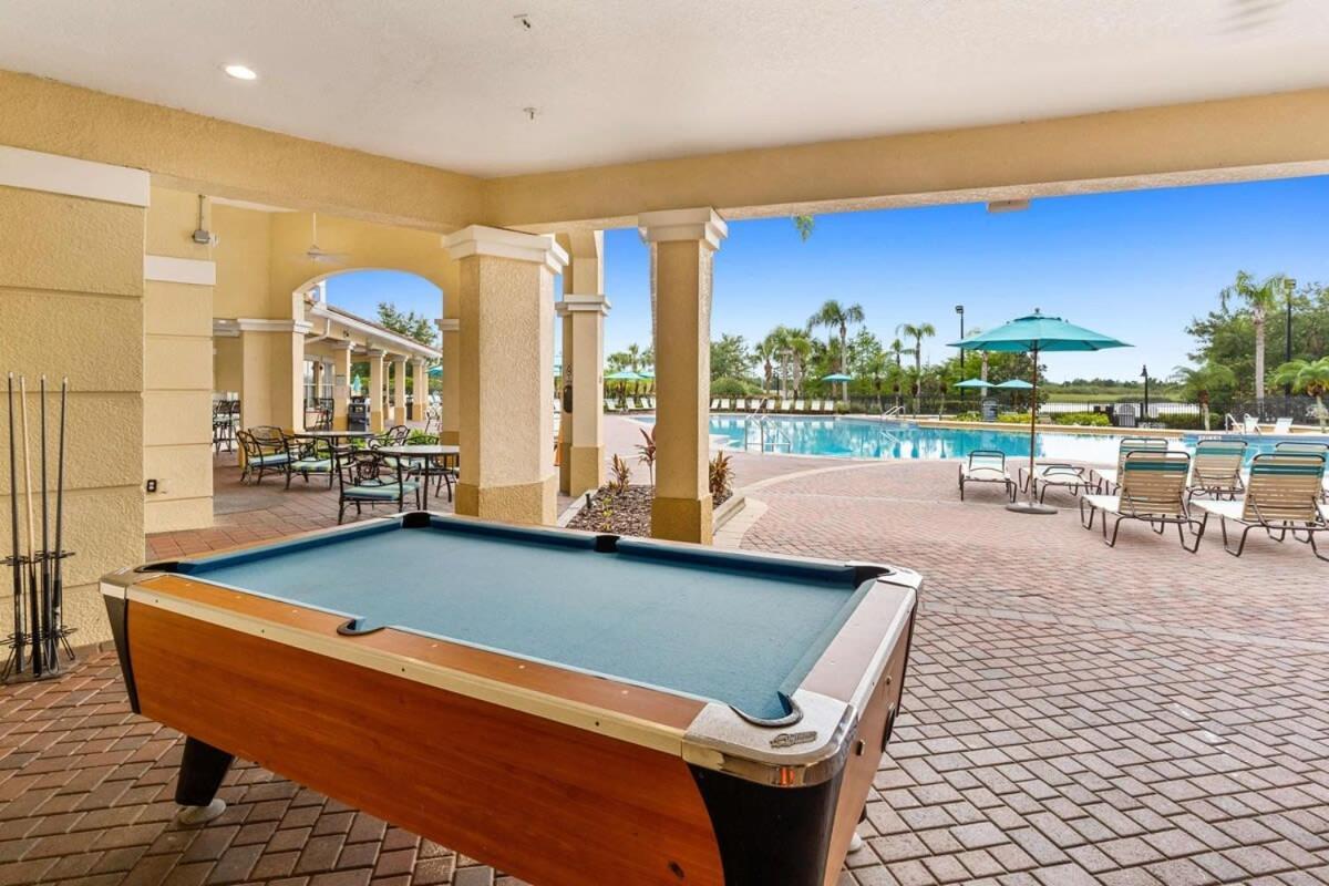The Epic London Vista Cay Orlando Next To The Club Exterior foto